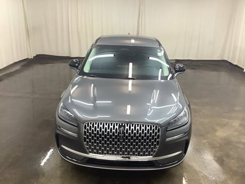 Used 2024 Lincoln Corsair AWD image 3