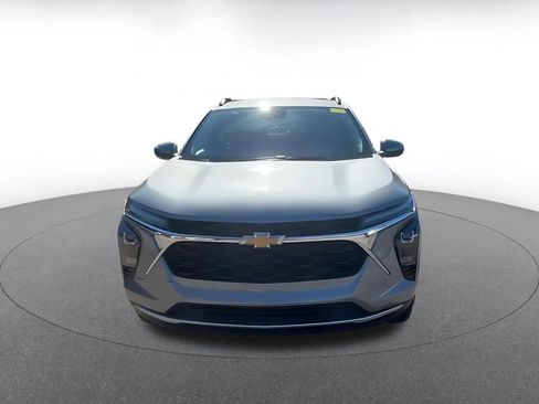 Used 2025 Chevrolet Trax LT image 4