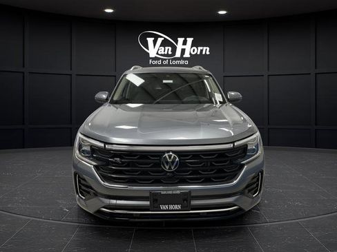 Used 2024 Volkswagen Atlas SEL Premium R-Line image 12