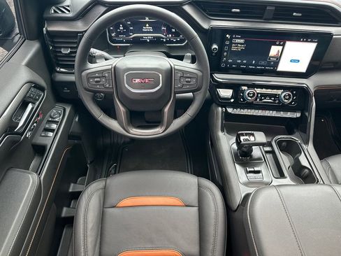 Used 2024 GMC Sierra 1500 AT4 w/ Technology Package AWD/4WD image 24