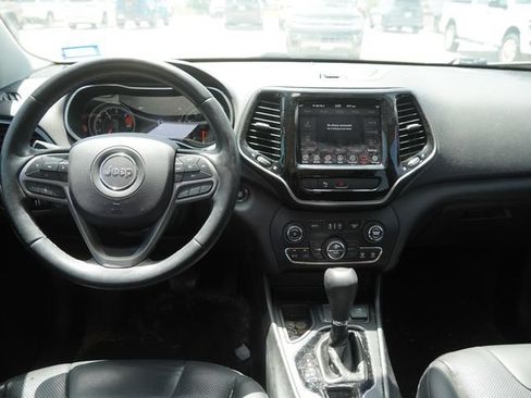 Used 2019 Jeep Cherokee Limited FWD image 14