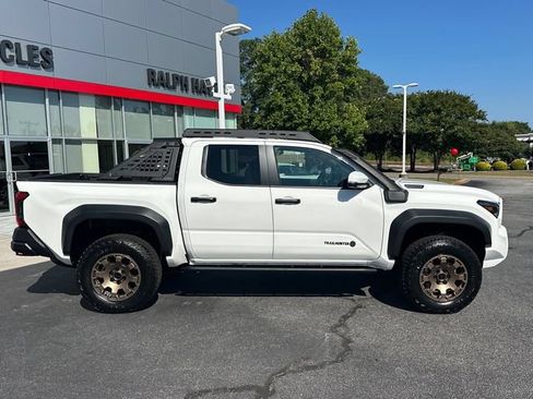Used 2026 Toyota Tacoma 4x4 Double Cab Hybrid image 2
