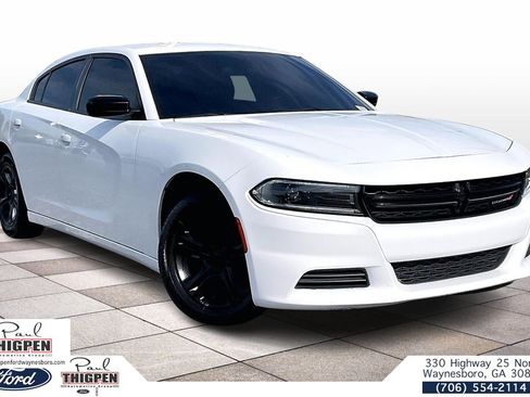 Used 2023 Dodge Charger SXT image 1