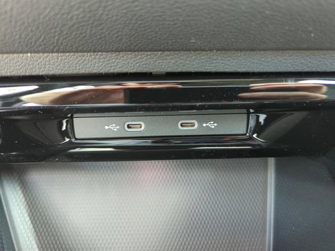 New 2026 Volkswagen GTI SE FWD image 33