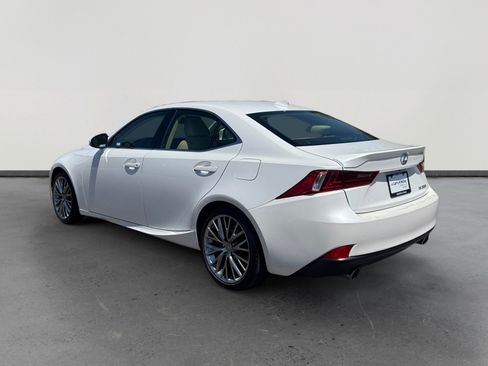 Used 2015 Lexus IS 250 w/ Navigation System Package RWD image 3