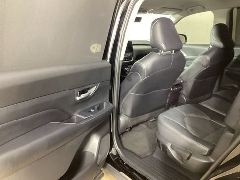 Used 2024 Toyota Grand Highlander AWD image 25