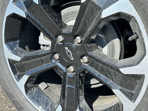 New 2026 Chevrolet Equinox LT w/ Convenience Package II image 25