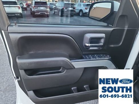 Used 2018 Chevrolet Silverado 1500 LT w/ All Star Edition image 9