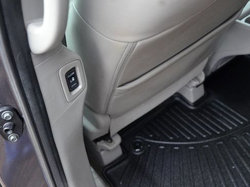 Used 2015 Honda Odyssey Touring image 13