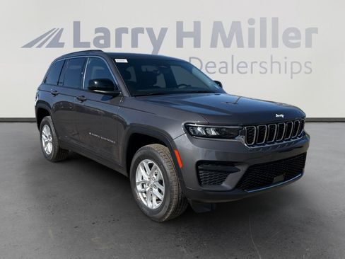 New 2025 Jeep Grand Cherokee Laredo X w/ Luxury Tech Group I image 7