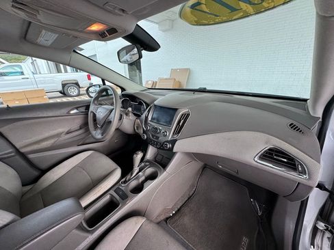 Used 2017 Chevrolet Cruze LT w/ Sun And Sound Package image 16