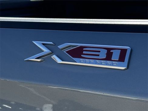 Used 2026 GMC Sierra 1500 Elevation w/ Elevation Premium Package image 9