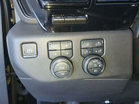 Certified 2024 Chevrolet Silverado 1500 ZR2 w/ Technology Package AWD/4WD image 19