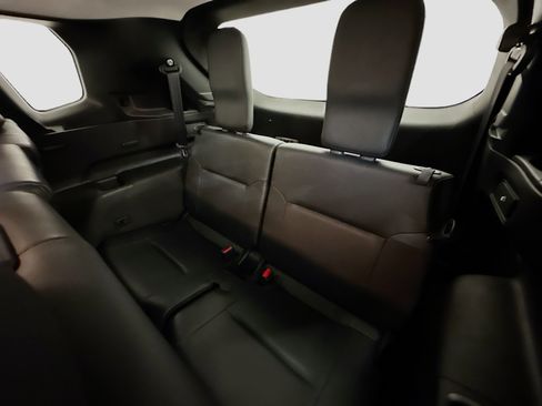 Used 2024 Mitsubishi Outlander SE image 30