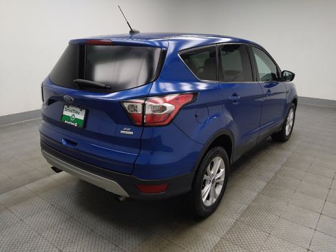 Used 2017 Ford Escape SE FWD image 9