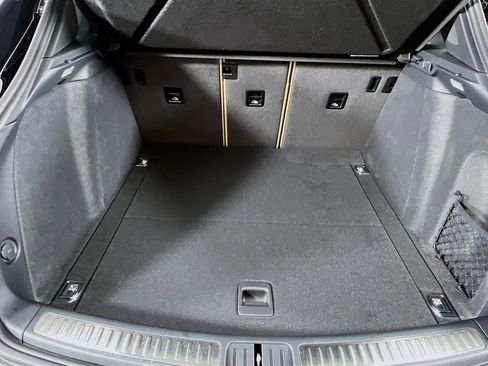 New 2026 Porsche Macan image 28