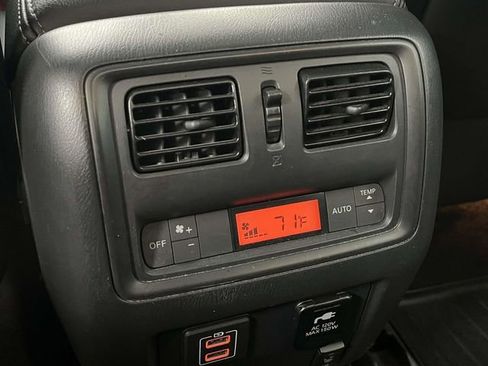 Used 2018 Nissan Pathfinder Platinum FWD image 21