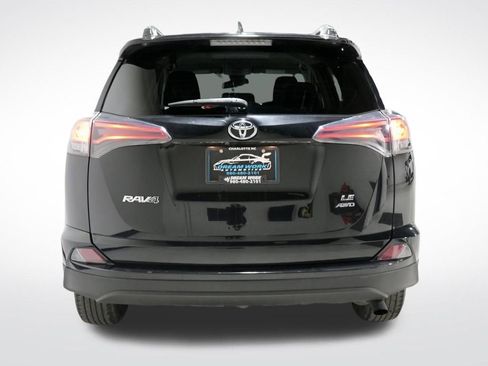 Used 2017 Toyota RAV4 LE image 7