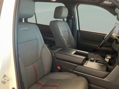Used 2026 Toyota Sequoia Capstone AWD/4WD image 46
