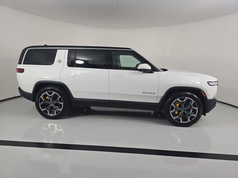 Used 2024 Rivian R1S Adventure AWD/4WD image 6