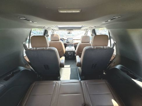 Used 2024 Chevrolet Tahoe High Country AWD/4WD image 21