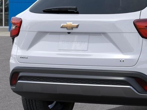 New 2026 Chevrolet Trax LT w/ Driver Confidence Package FWD image 14