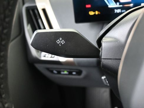 Used 2023 BMW iX xDrive50 w/ Sport Package image 21