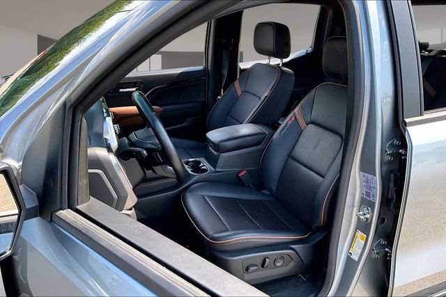Used 2023 GMC Canyon AT4 w/ AT4 Premium Package AWD/4WD image 20