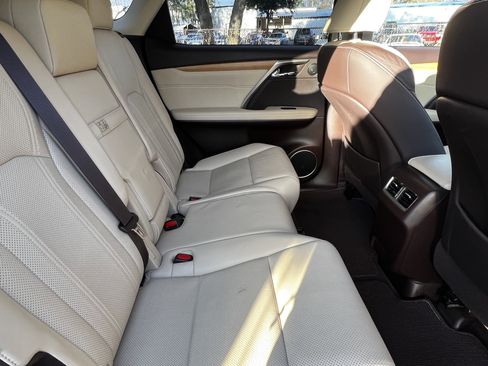 Used 2018 Lexus RX 350L image 41