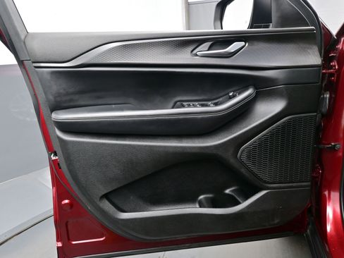 Used 2023 Jeep Grand Cherokee L Laredo image 10