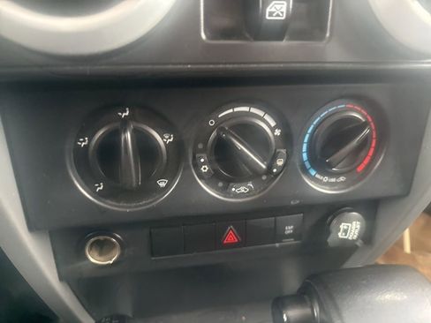 Used 2008 Jeep Wrangler Unlimited Sahara image 28