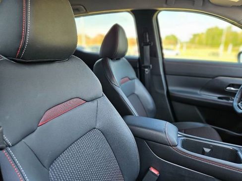 Certified 2025 Nissan Kicks SR w/ Illumination Package image 14