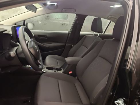 Used 2026 Toyota Corolla LE FWD image 6