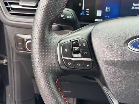 Used 2024 Ford Escape ST-Line w/ Tech Pack #1 FWD image 17