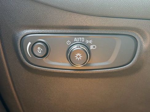 Used 2024 Chevrolet Equinox RS FWD image 27