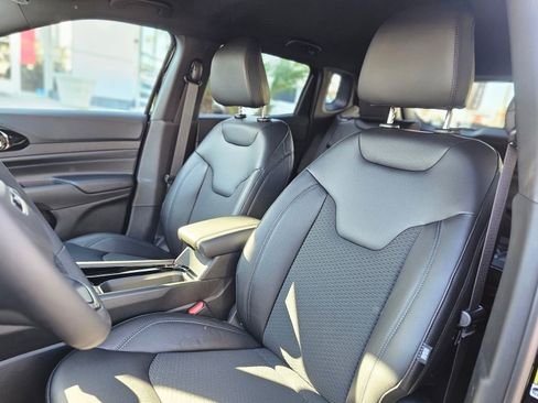 New 2026 Jeep Compass Latitude image 22