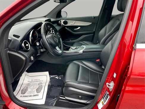 Used 2019 Mercedes-Benz GLC 300 image 9