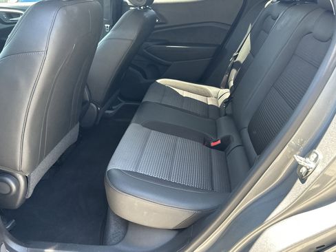 Used 2024 Chevrolet Trax LT image 20