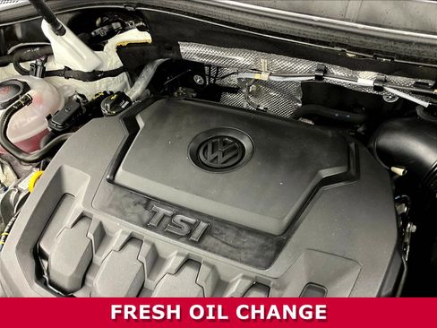 Used 2020 Volkswagen Tiguan SEL AWD/4WD image 28