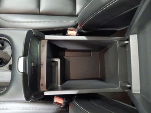 Certified 2025 Nissan Murano SL image 16