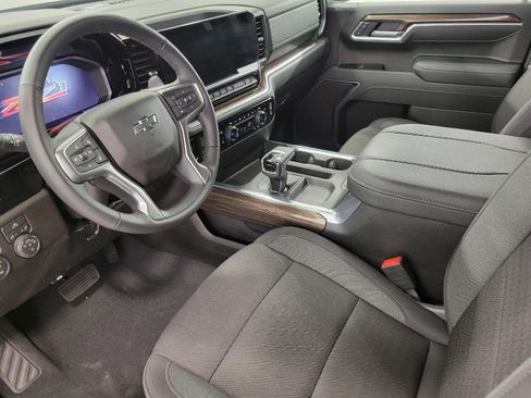 Certified 2026 Chevrolet Silverado 1500 RST AWD/4WD image 11