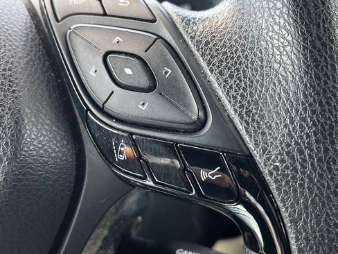 Used 2019 Toyota C-HR LE FWD image 19