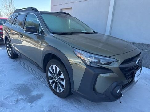 Used 2025 Subaru Outback Limited image 1