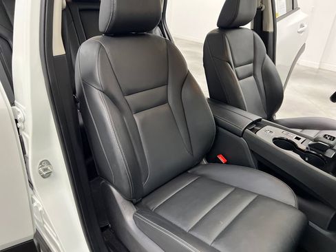 Used 2025 Nissan Rogue SL w/ Tech Package FWD image 22