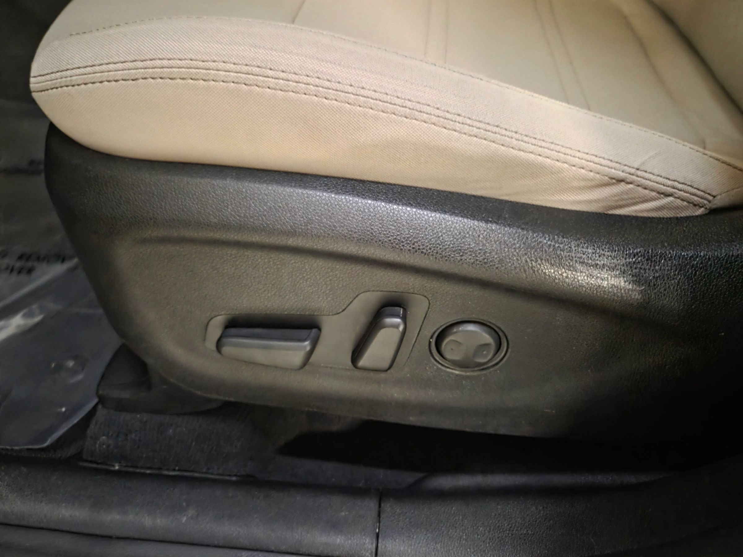 Used 2020 Kia Sorento S FWD image 16