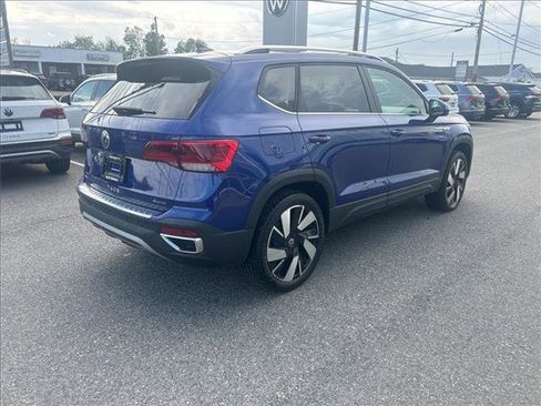 Certified 2024 Volkswagen Taos SEL AWD/4WD image 7