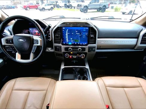 Certified 2022 Ford F250 Lariat w/ Lariat Ultimate Package image 12