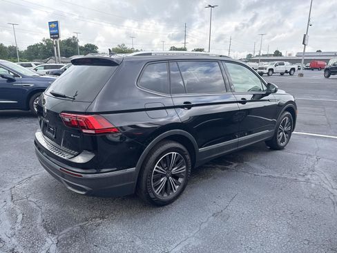 Used 2024 Volkswagen Tiguan Wolfsburg Edition AWD/4WD image 2