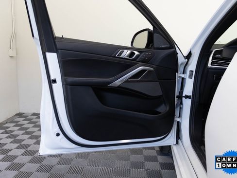 Used 2022 BMW X6 M50i w/ Premium Package image 15