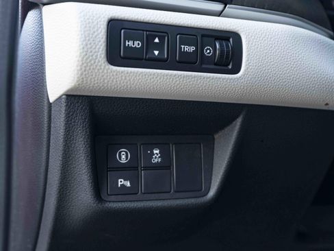 Used 2020 Honda Accord Touring image 38